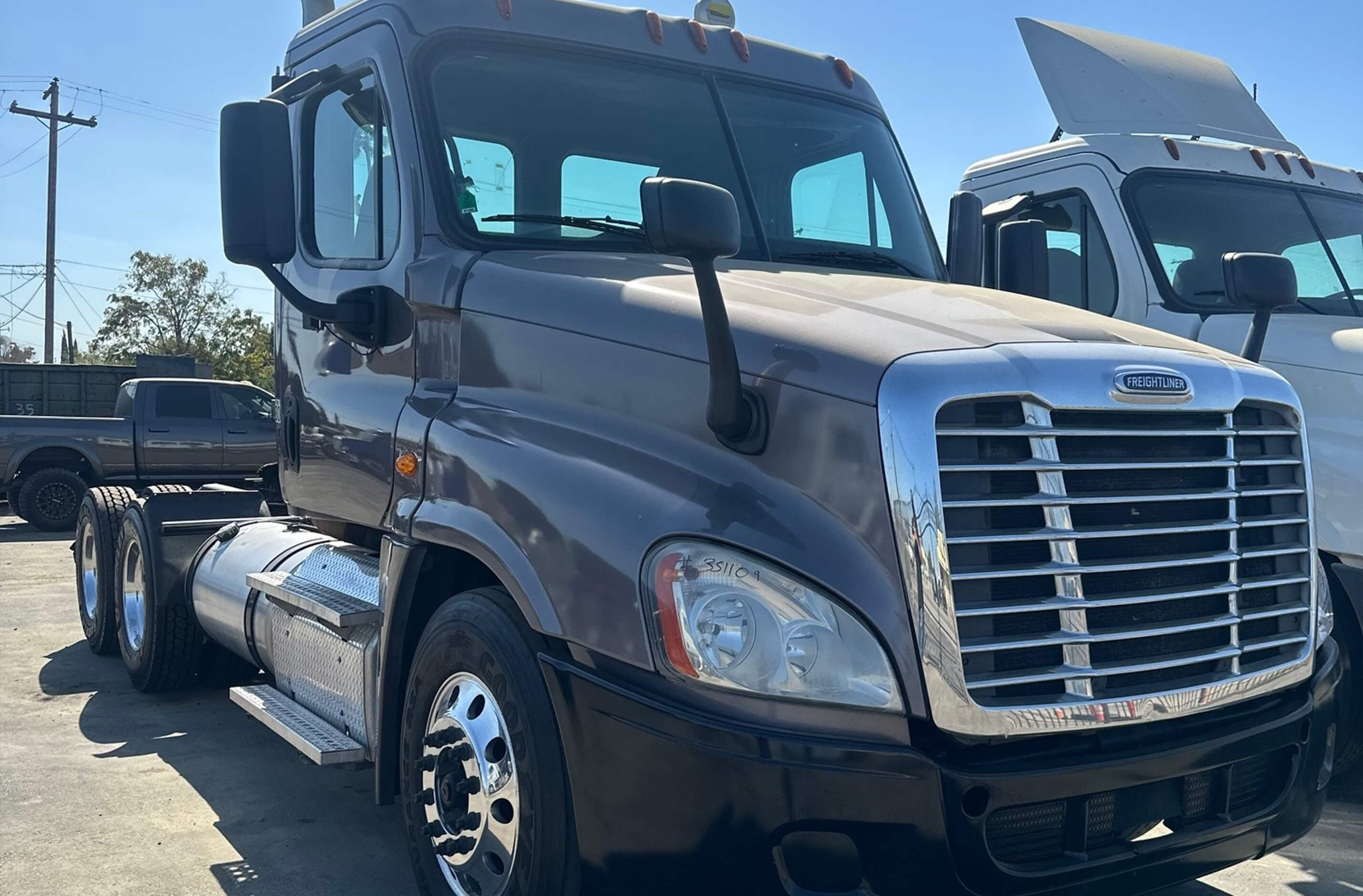 Home 661 Trucks Bakersfield, CA Used SemiTrucks & Trailers