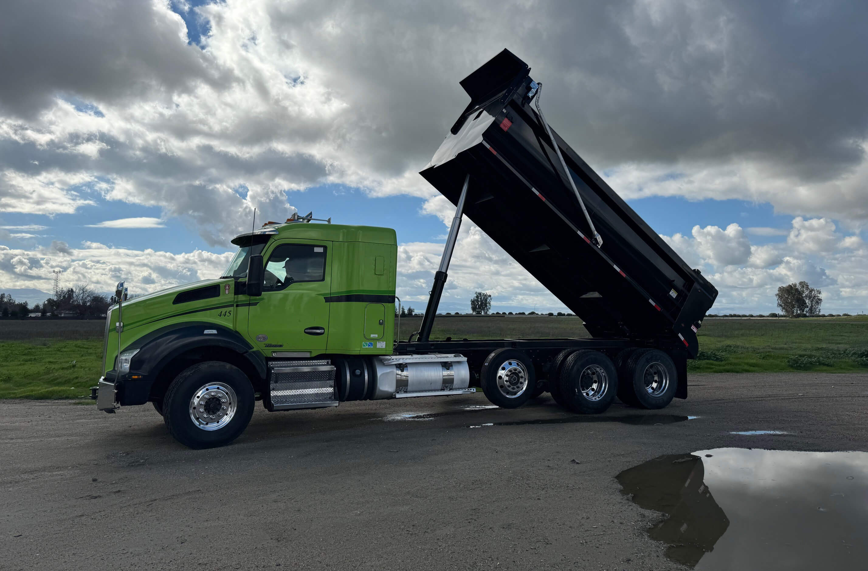 Home 661 Trucks Bakersfield, CA Used SemiTrucks & Trailers